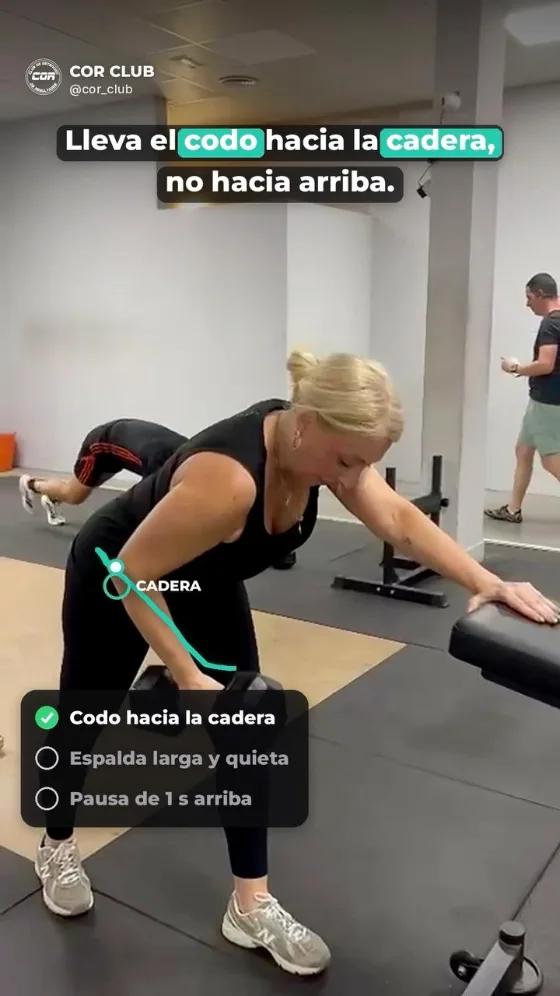 Publicación de Instagram de COR Club: Codo hacia la cadera, no hacia arriba